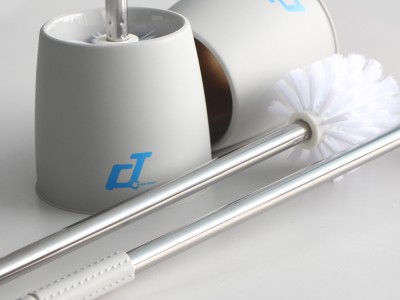 潮濕天氣，令洗手間成為細菌霉菌快速繁殖的重災區。