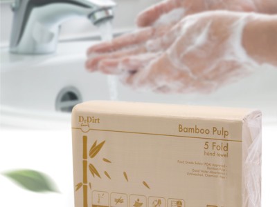 Dr.Dirt五摺式竹漿抹手紙，隨手取一張剛好印乾雙手。