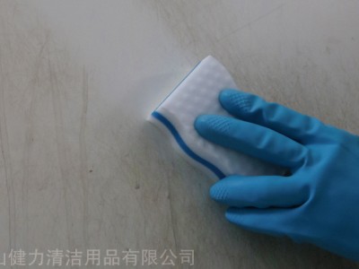 如何去除玻璃、鏡子或不銹鋼廚具上面的陳年污漬呢？