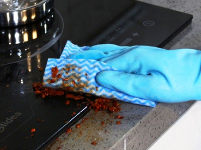 乾用除塵，濕用吸油去污，韌性強。