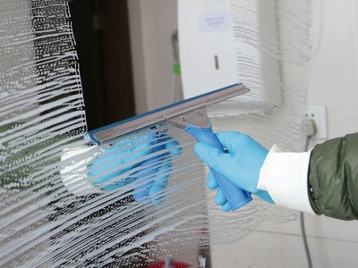 細說玻璃杯、浴室玻璃門、玻璃窗戶如何清潔