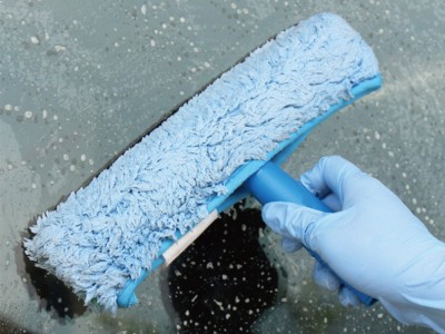 除了清潔家中的每個角落，不要忘了玻璃窗的清潔喔!